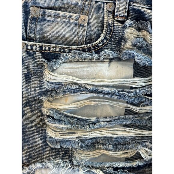 Dollhouse Distressed Denim Shorts Women Size 2 Blue Ripped Frayed Hem Lightweigh - Picture 3 of 5
